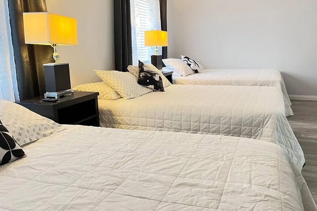 Tatil Evi Mickelyn House- 5 Bedroom 3 Bath 5 Minutes To Speedway 18 Min To Strip Las Vegas