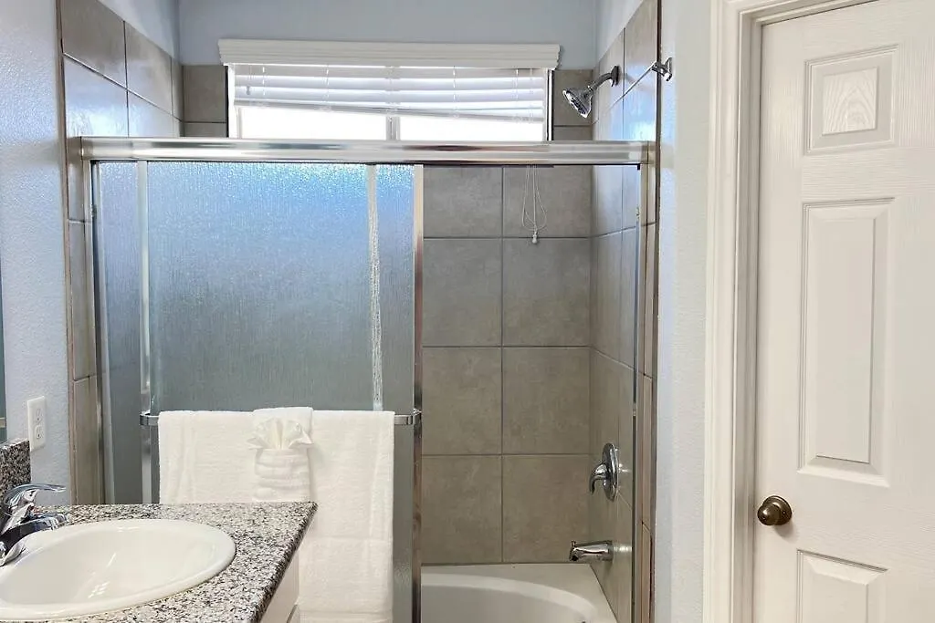 Mickelyn House- 5 Bedroom 3 Bath 5 Minutes To Speedway 18 Min To Strip Las Vegas ABD
