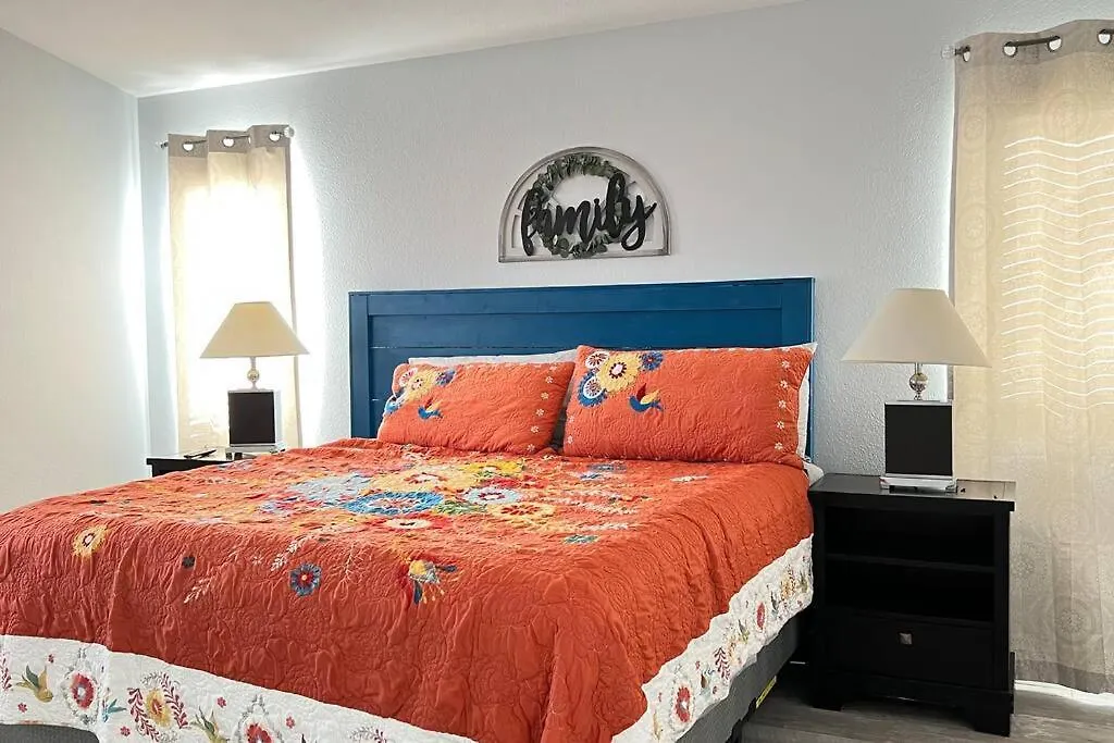 Tatil Evi Mickelyn House- 5 Bedroom 3 Bath 5 Minutes To Speedway 18 Min To Strip Las Vegas